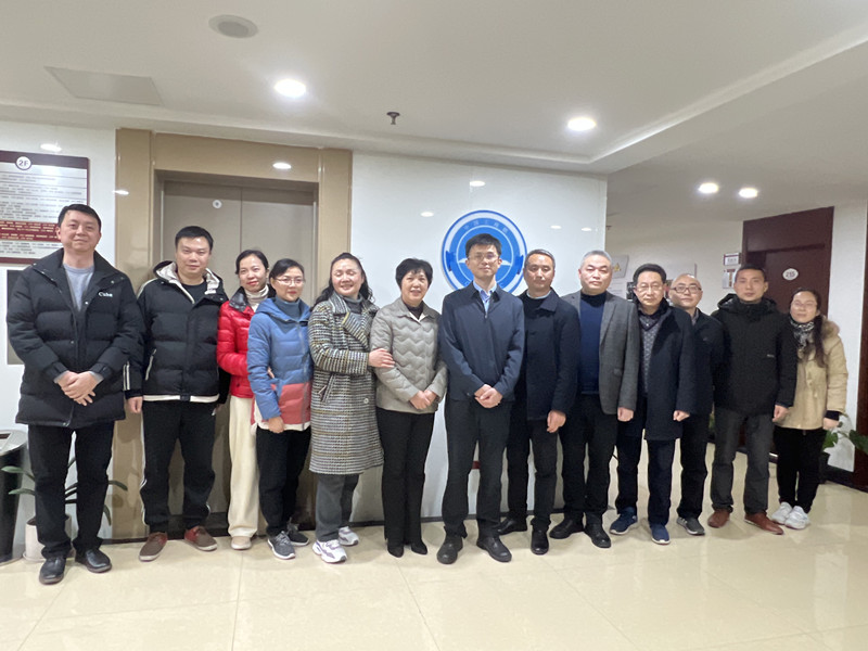 1641527008806286.jpg 吴常委慰问_副本.jpg